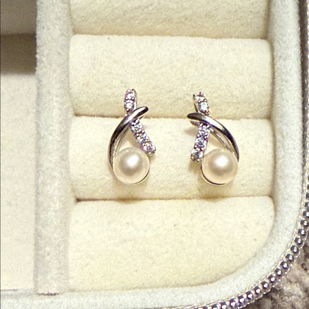 Elegant Silver Pearl Earrings
